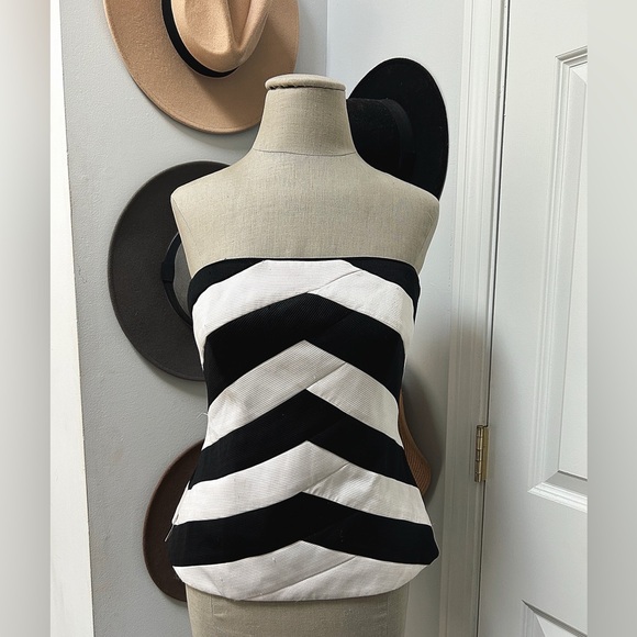 White House Black Market Tops - White House|Black Market Top